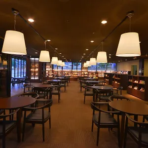 嵯峨岚山比纳里奥酒店 **** 京都